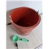 Image 3 : Proctor-Silex Vintage Ice Cream Maker (powers on)