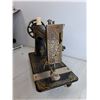 Image 2 : Vintage Singer Sewing Machine (as is) 15x7x11" -  PICK UP PREFERRED