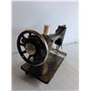 Image 3 : Vintage Singer Sewing Machine (as is) 15x7x11" -  PICK UP PREFERRED