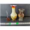 Image 1 : (3) Glass Vases Up to 8" Tall