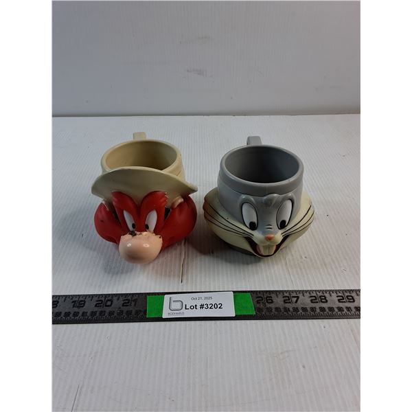 Vintage 1992 Yosemite Sam and Bugs Bunny Plastic Mugs
