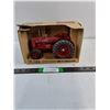 Image 1 : 1:16 McCormick WD-9 Tractor in Original Box