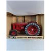 Image 2 : 1:16 McCormick WD-9 Tractor in Original Box