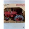 Image 3 : 1:16 McCormick WD-9 Tractor in Original Box