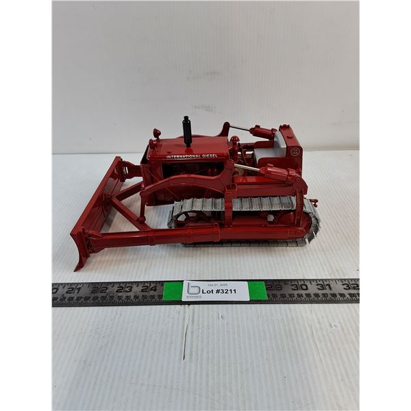 1:18 Scale International Diesel Crawler-No Box