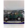 Image 2 : 1:18 2004 Land Rover Discovery-Die-Cast in Original Box