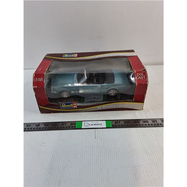 1:18 1965 Ford Mustang Convertible-Die-Cast in Original Box