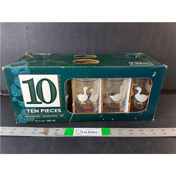 (10) Piece Duck Themed Glasses Set
