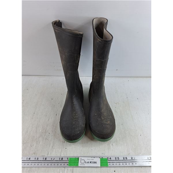 Rubber Boots - Size 7