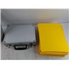 Image 4 : Plastic Clik Case, Intec Jewelry Case, Yellow Art Paper