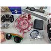 Image 7 : Digital Watch, Belt Buckle, Sunglasses, Socks, Dream Catcher, Voyage Joystick, Misc
