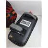 Image 5 : Everlast Muay Thai Pad, Fabric Bag 22" x 12" x 10"