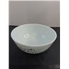 Image 3 : Pyrex "Colonial Mist" Mixing Bowl - 10.5" Dia