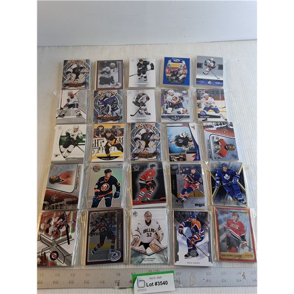 (25) Packets - NHL And Assorted Hockey Cards