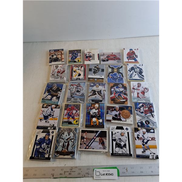 (25) Packets - NHL And Assorted Hockey Cards
