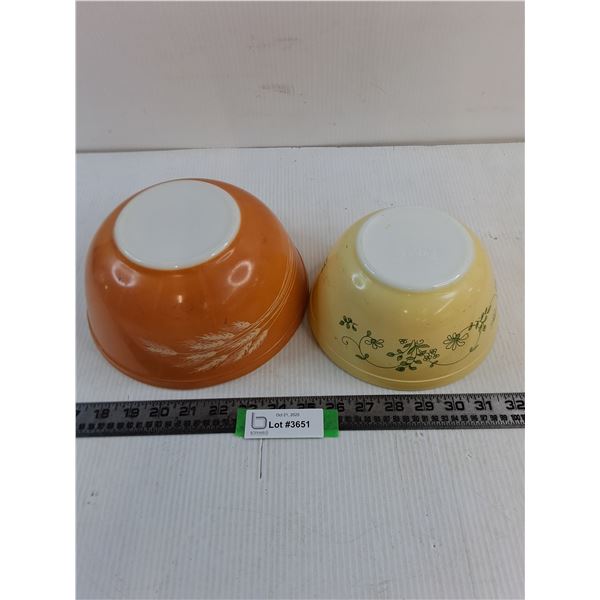 (2) Pyrex Bowls (Autumn Harvest - 9", Shenandoah 7")