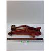 Image 1 : Motomaster Hydraulic Jack - Works - 21" x 6" x 6" - PICK UP