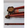 Image 2 : Motomaster Hydraulic Jack - Works - 21" x 6" x 6" - PICK UP