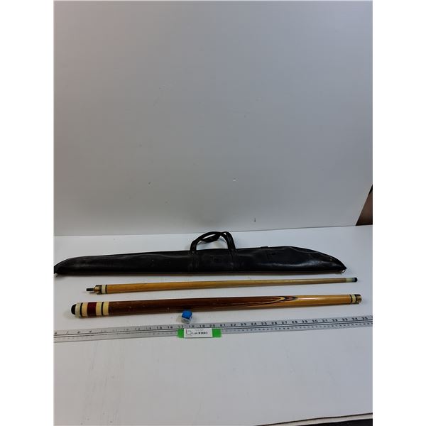 Pool Cue w/Case and Chalk