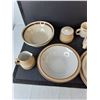 Image 3 : Stone Ware Dishes