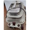 Image 3 : *Bissell Power Steamer- Powers On - PICK UP ONLY