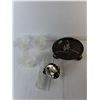 Image 2 : (2) Lamp Fixtures, (3) Shades