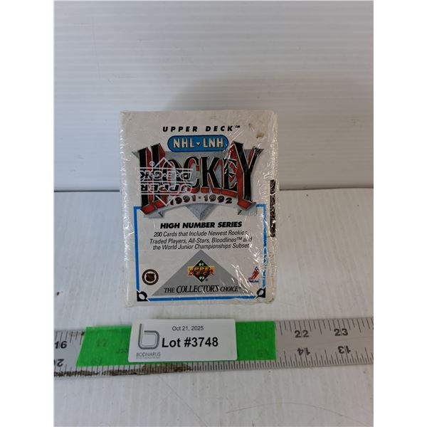 Upper Deck 1991-92 NHL Cards, Sealed. Cannot Authenticate