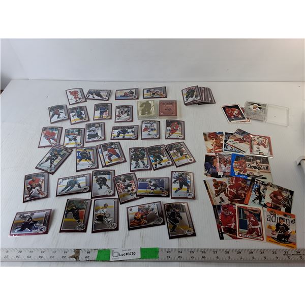 Topps NHL Hockey Cards, Steve Yzerman. Cannot Authenticate