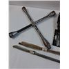 Image 4 : Lot: Tire Iron, Welding Rods, 15" Planer Blades, Airhammer, Coping Saw