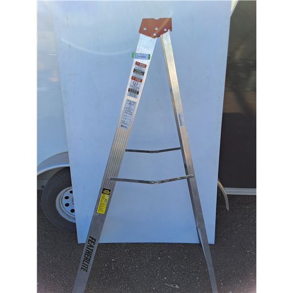 ** Featherlite 6' Aluminum Step Ladder - Pickup Only