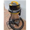 Image 2 : * Stanley 4 HP Shop Vacuum - Tested - Pickup Only