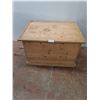 Image 1 : * Wooden Chest - 31.5x23.5x20" - Pickup Only