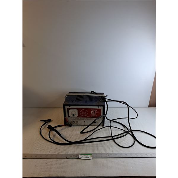 Torcan 20 Amp Battery Charger (Powers On - As Is)