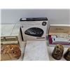 Image 3 : Digital Answering System, Lady Remington Trimmer, Pen Holder , Jewelry Box, Misc