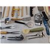 Image 4 : Butchers Knife, Pizza Cutter, Wine Opener, Garlic Press, Egg Slicer, Misc