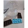 Image 5 : Fruit Dish, Casserole Dishes, Plastic Bowls, Platter, Cookie Cutters, Molds, Misc - PICK UP
