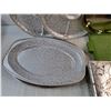 Image 3 : Metal Platters, Plastic Trays, Metal Boxes