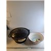 Image 1 : Wash Basin 13 1/4" Across/ Basin With Lid 17 3/8" Across