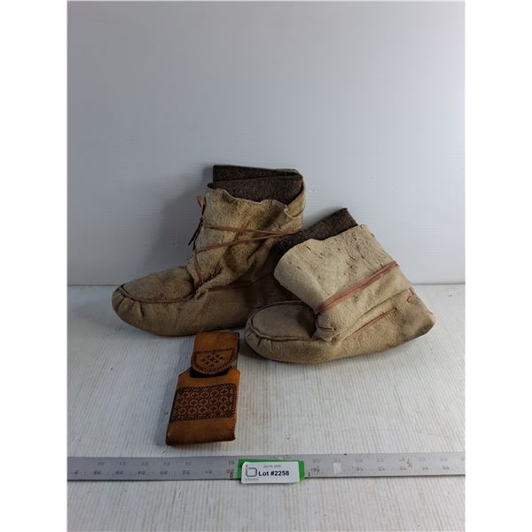 Knife Sheath/ Winter Mukluks 12" Sole