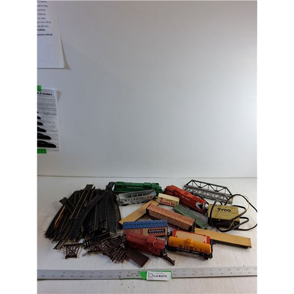 Electric Toy Train Set - Train Cars/ Track/ TYCO Controller