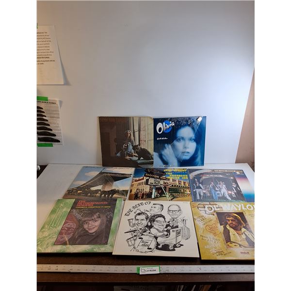 (8) Vinyl Records - Waylon Jennings/ Olivia Newton John/ The Doobie Brothers/ Misc.