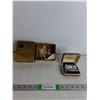 Image 1 : (2) Lightbulbs & Gillette Safety Razor