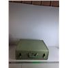 Image 2 : Green Suitcase 22x 18 x 8" - PICK UP