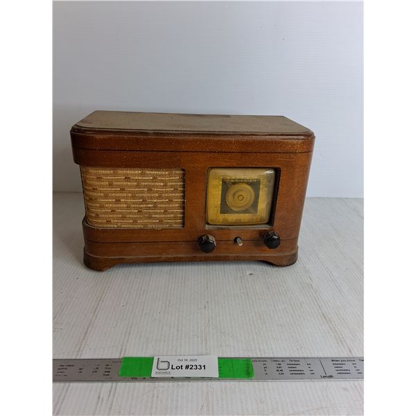 Vintage Crosley Tabletop Radio-sold as is