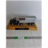 Image 1 : Model Semi Truck With Eaton Logo 15"