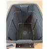 Image 2 : Rubbermaid Tote 23.5" x 15.25" x 16.25", Cannot Ship