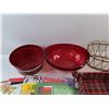 Image 3 : Recipe Magazines, Plastic Bowls, Basket, Misc