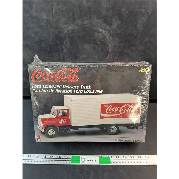Coca Cola Ford Louisville Delivery Truck 1/25 Model Kit - Sealed