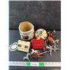 Image 1 : Vintage View Master Charlie Brown Gift Pak, Spinning Top, Various Toy Figures