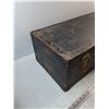 Image 2 : Vintage Suitcase 26" x 13" x 9", Cannot Ship